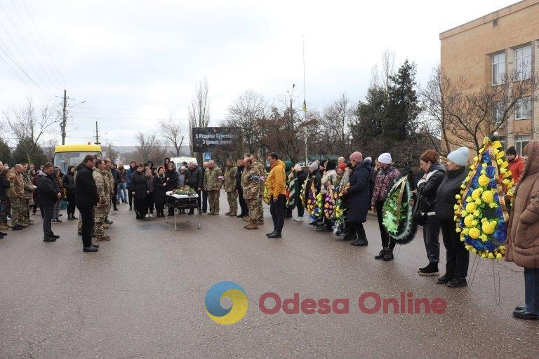 На Одещині провели в останній шлях 24-річного захисника, життя якого обірвала російська ракета