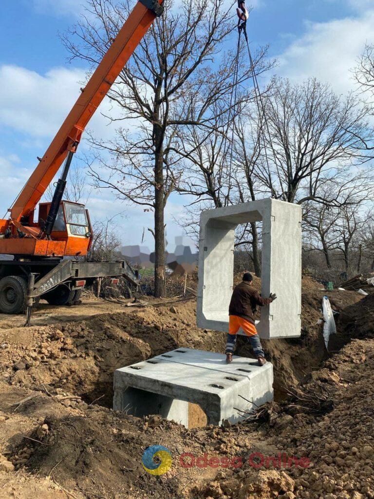В Одеській ОВА показали, як просувається будівництво оборонних фортифікацій (фото)