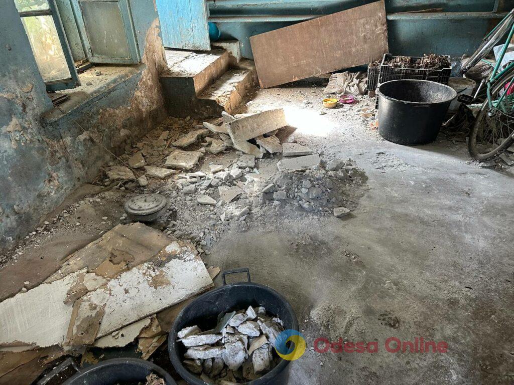 «Приліт» в одеському ботсаду: росіяни розбили теплиці, зруйнували будівлі та побили старовинний посуд (фоторепортаж)