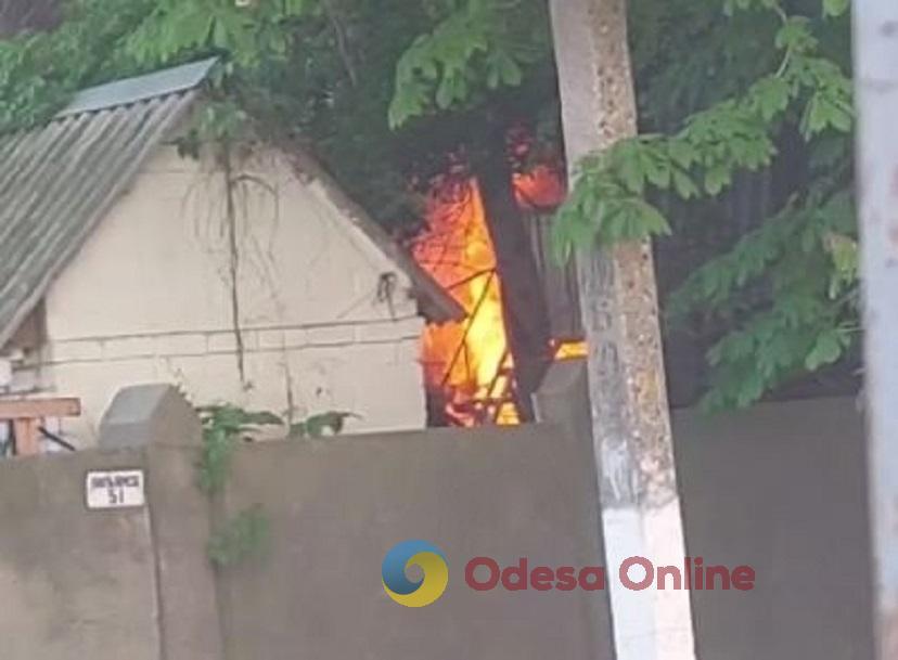 В Одессе горел частный жилой дом