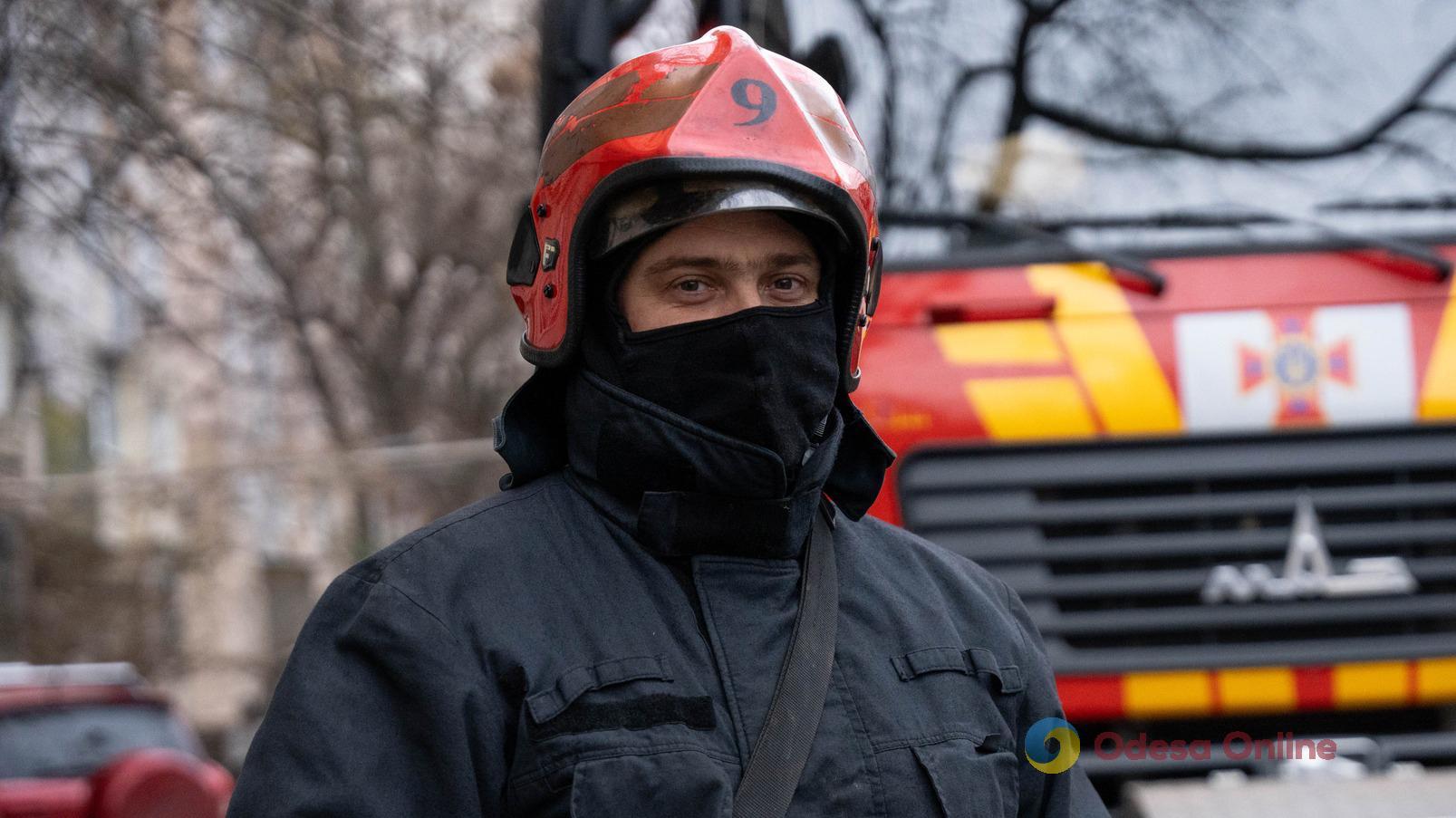На Одещині селяни водою з відер загасили пожежу та врятували сусіда