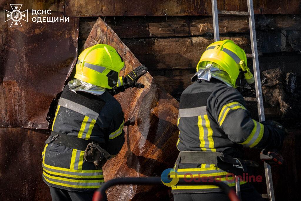 В Одессе горел склад (фото)