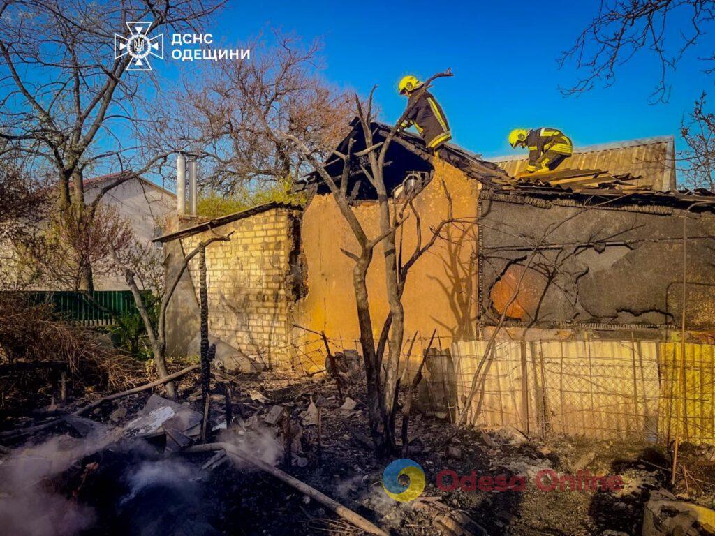 У Чорноморці горіла закинута будівля (фото)