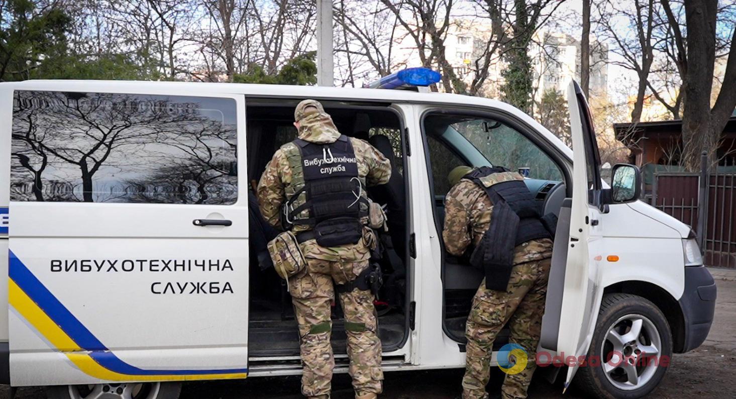 В Одесі судитимуть злочинну групу за продаж зброї з зони бойових дій