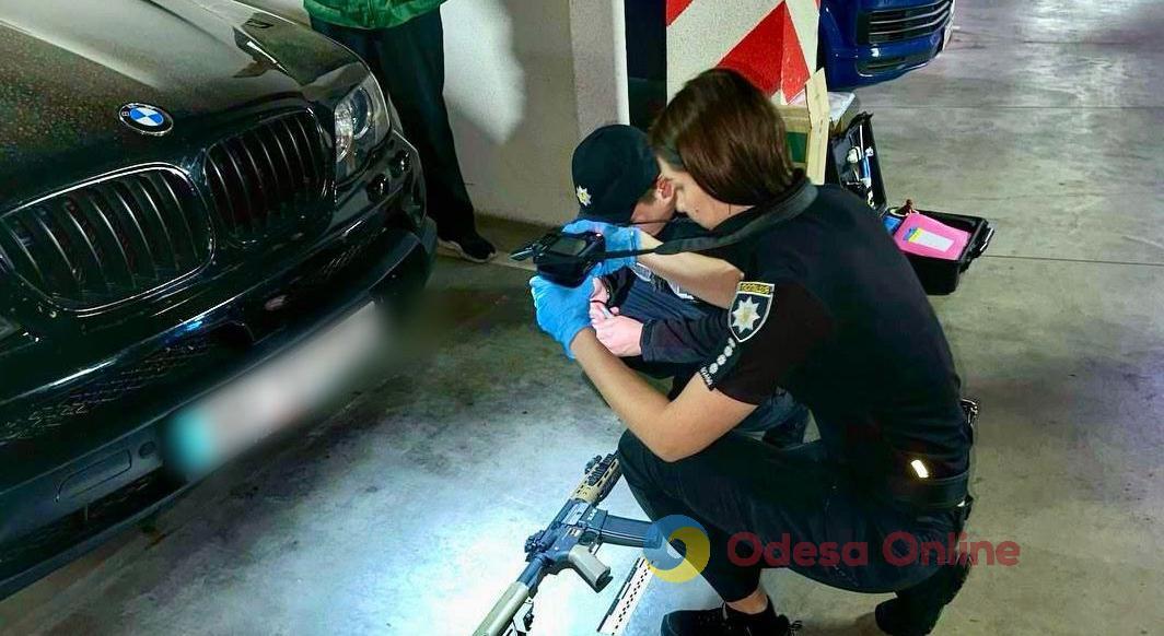 Обиженный водитель BMW устроил стрельбу в центре Одессы