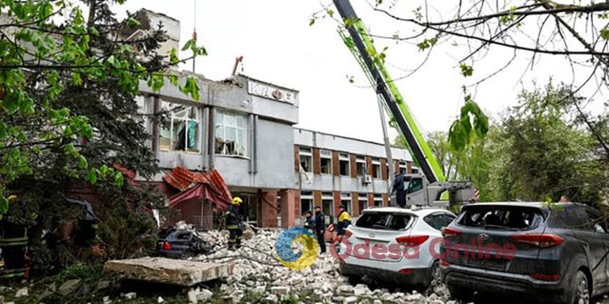 Ракетний удар по Чернігову: 14 людей загинули, понад 60 — поранені
