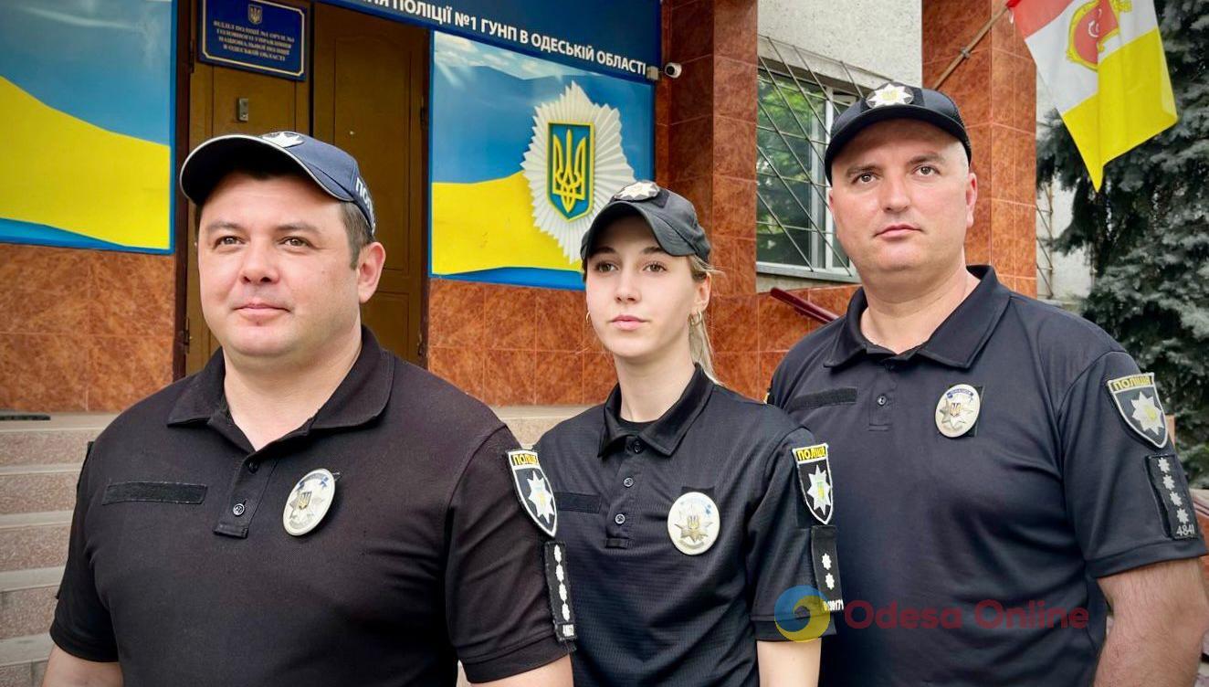 Одеські дільничні під час патрулювання врятували літнього водія