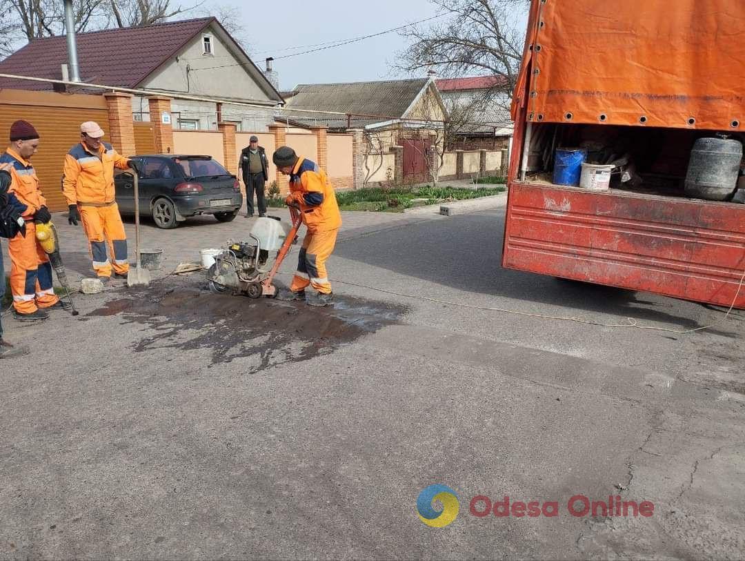 В Одессе активно демонтируют незаконные юнипаркеры