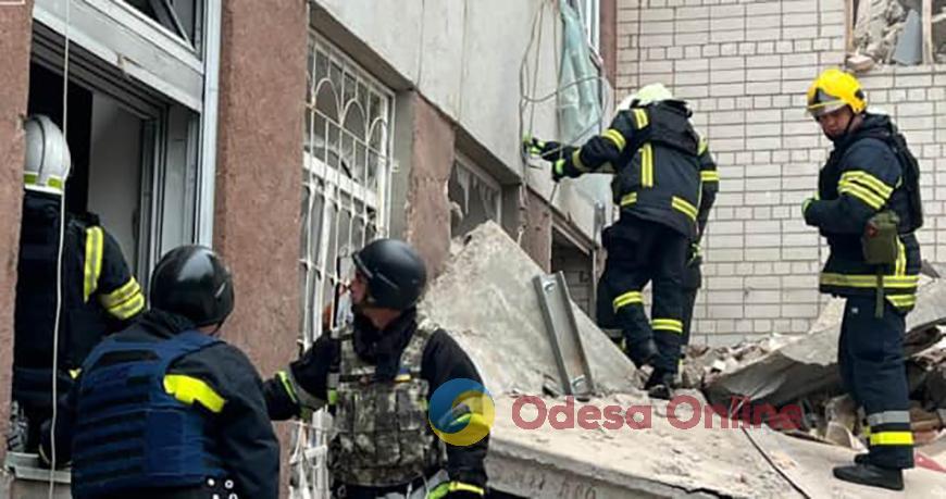 Ракетный удар по Чернигову: 14 человек погибли, более 60 — ранены