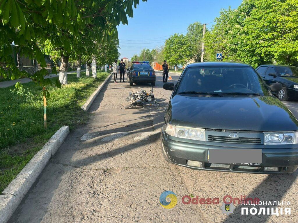 В Любашевке водитель невовремя развернулся и отправил в больницу пожилого мопедиста