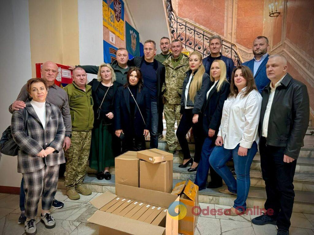 Помощь ВСУ: Одесса передала украинским защитникам 30 дронов