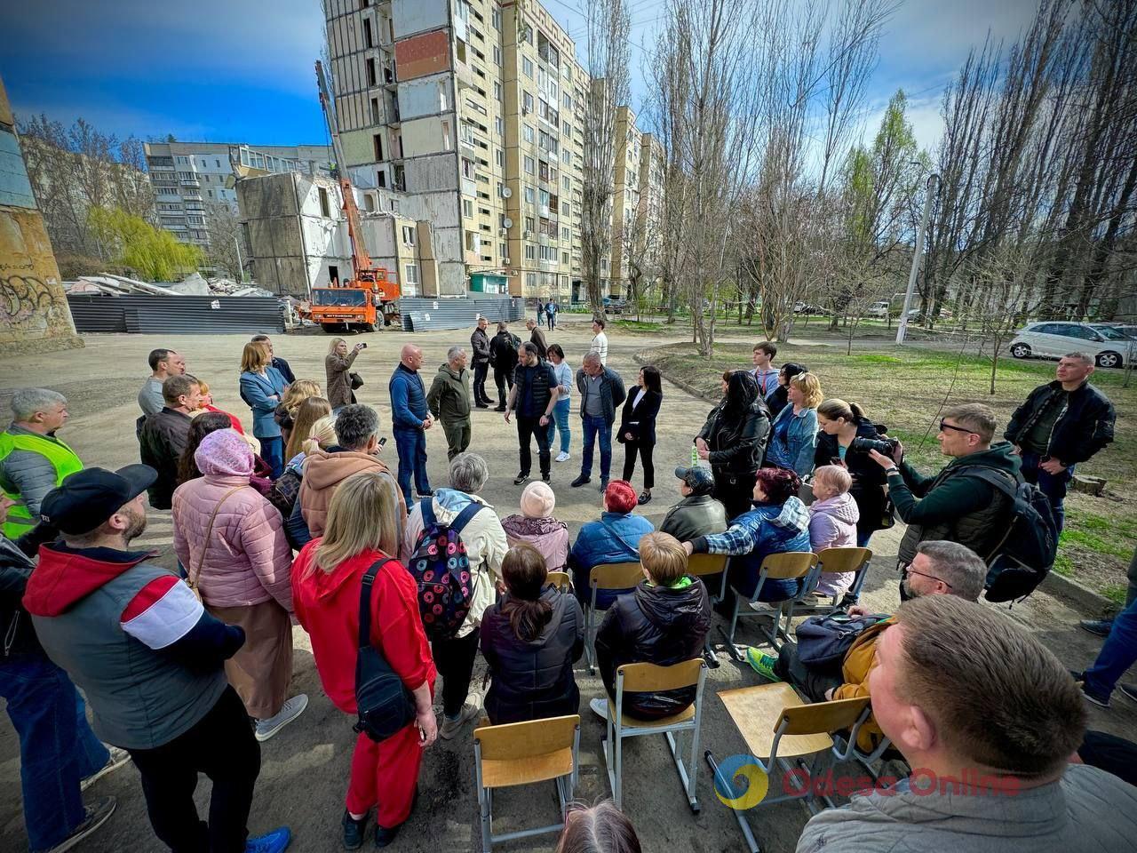 Одеса: жителі 12 зруйнованих «шахедом» квартир на Добровольського незабаром оберуть нерухомість та передуть у нове житло
