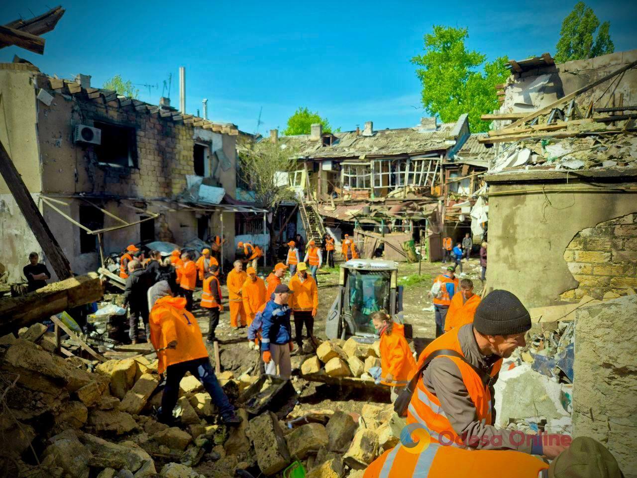 Наслідки російської атаки: завершено розбір завалів у Пересипському районі Одеси