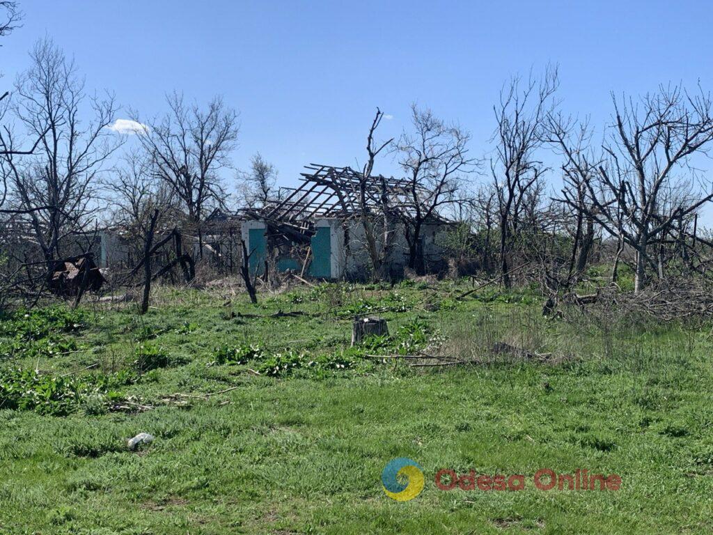 Зруйнована Білогірка — мешканці повертають життя до села