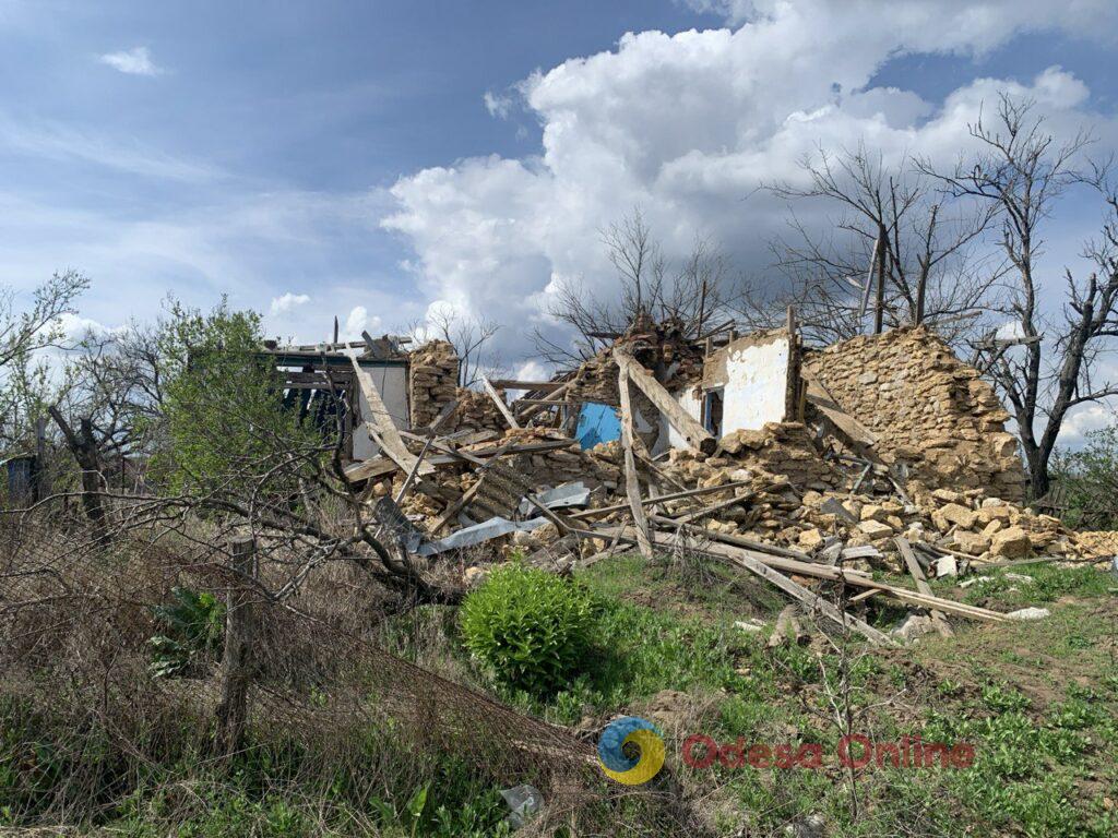 Зруйнована Білогірка — мешканці повертають життя до села