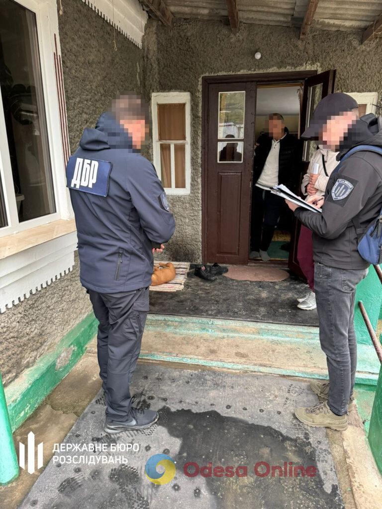 Разоблачили военнослужащих, которые помогали скрываться подозреваемым в расстреле полицейских в Винницкой области
