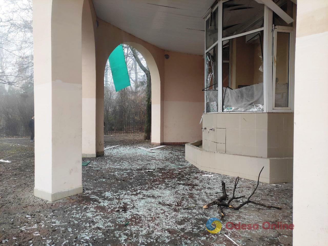 Одесса: возобновил работу поврежденный в результате российской атаки бювет в Михайловском сквере