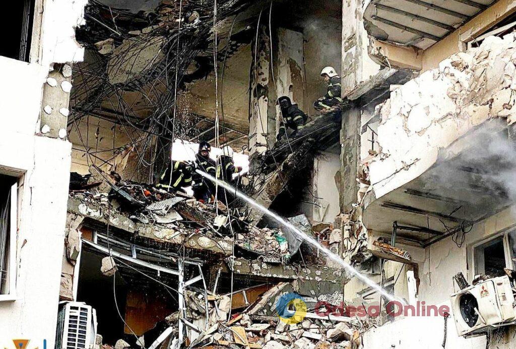 Відновлення ЖК «Тирас»: як мешканці сумнозвісного будинку долали наслідки ракетного удару