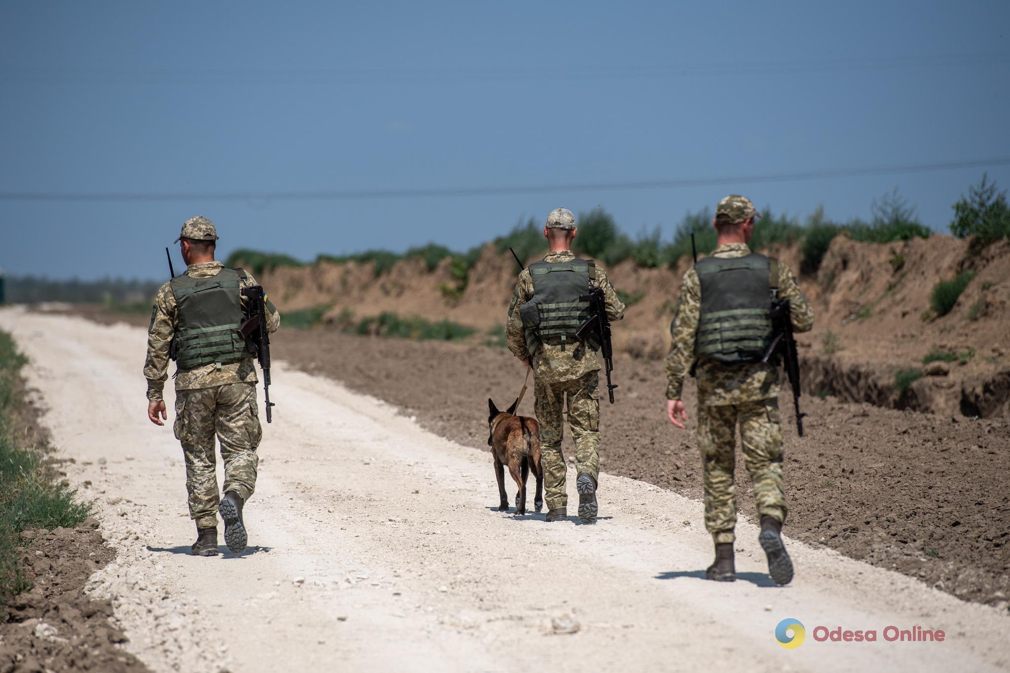 На Одещині організатор незаконного перевезення військовозобов’язаних з України напав на прикордонника