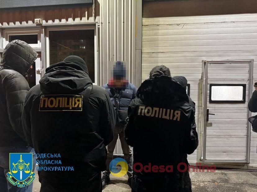 В Одесі судитимуть шахраїв, які за 35 000 доларів обіцяли працевлаштування до прокуратури