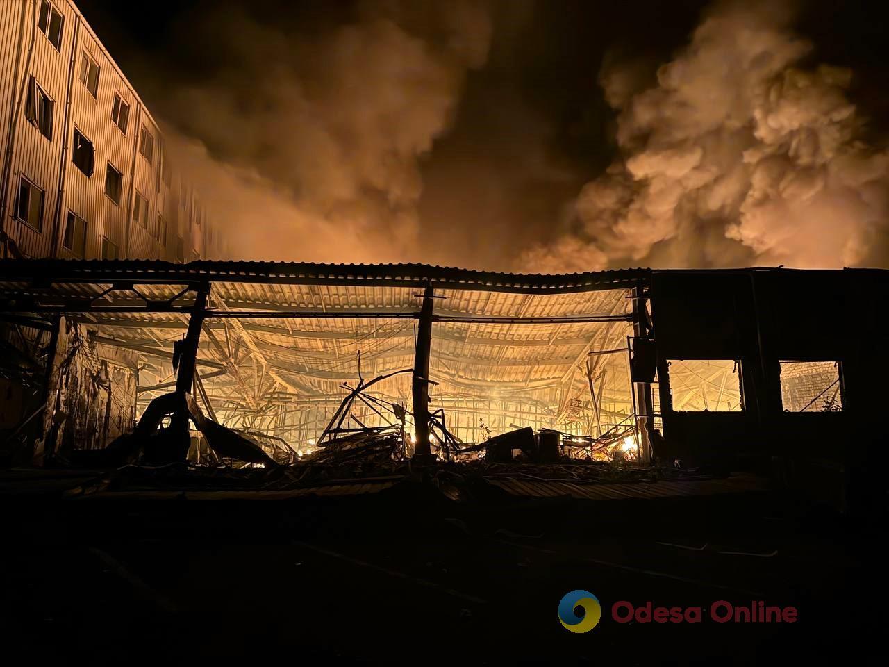 Понад однієї тисячі тонн діоксиду вуглецю потрапило в повітря унаслідок пожеж після атаки на Одещину 1 травня