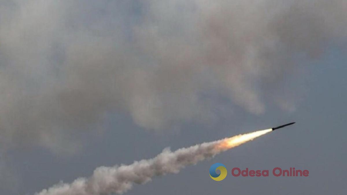 Россияне нанесли ракетный удар по припортовой инфраструктуре Одессы