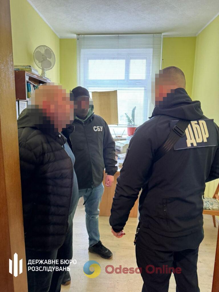 На Одещині судять чиновника міграційної служби: брав хабарі за оформлення дітям українського громадянства