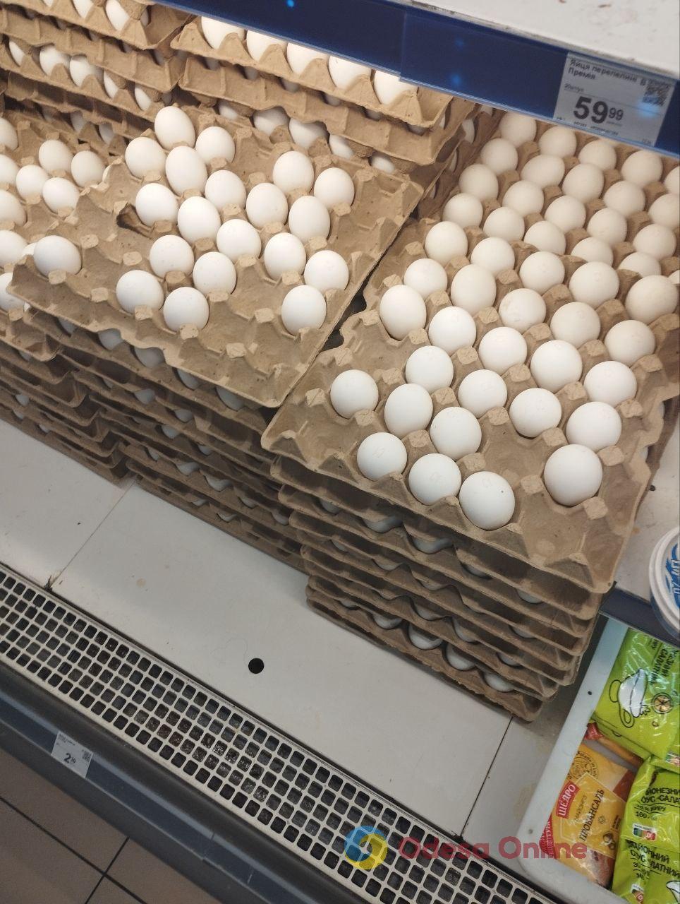 Борошно, яйця та вершкове масло: огляд цін в одеських супермаркетах