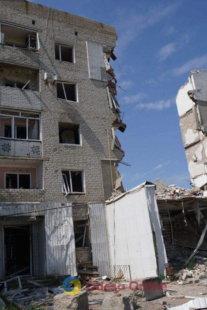 Прифронтовий Оріхів: зруйновані будинки, атмосфера відчуження та незламні люди (фото)