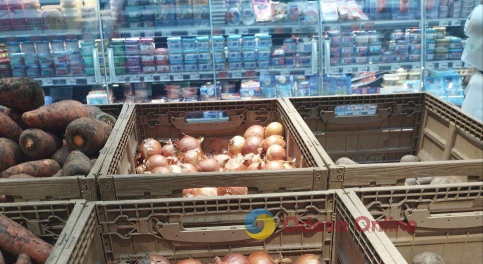Яйця, молоко та цукор: огляд цін в одеських супермаркетах