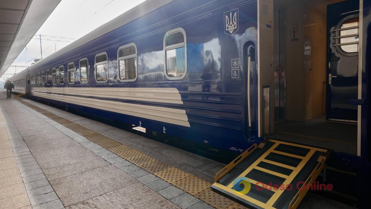 В Одесі засудили провідницю міжнародного потягу, яка намагалася переправити ухилянта за кордон