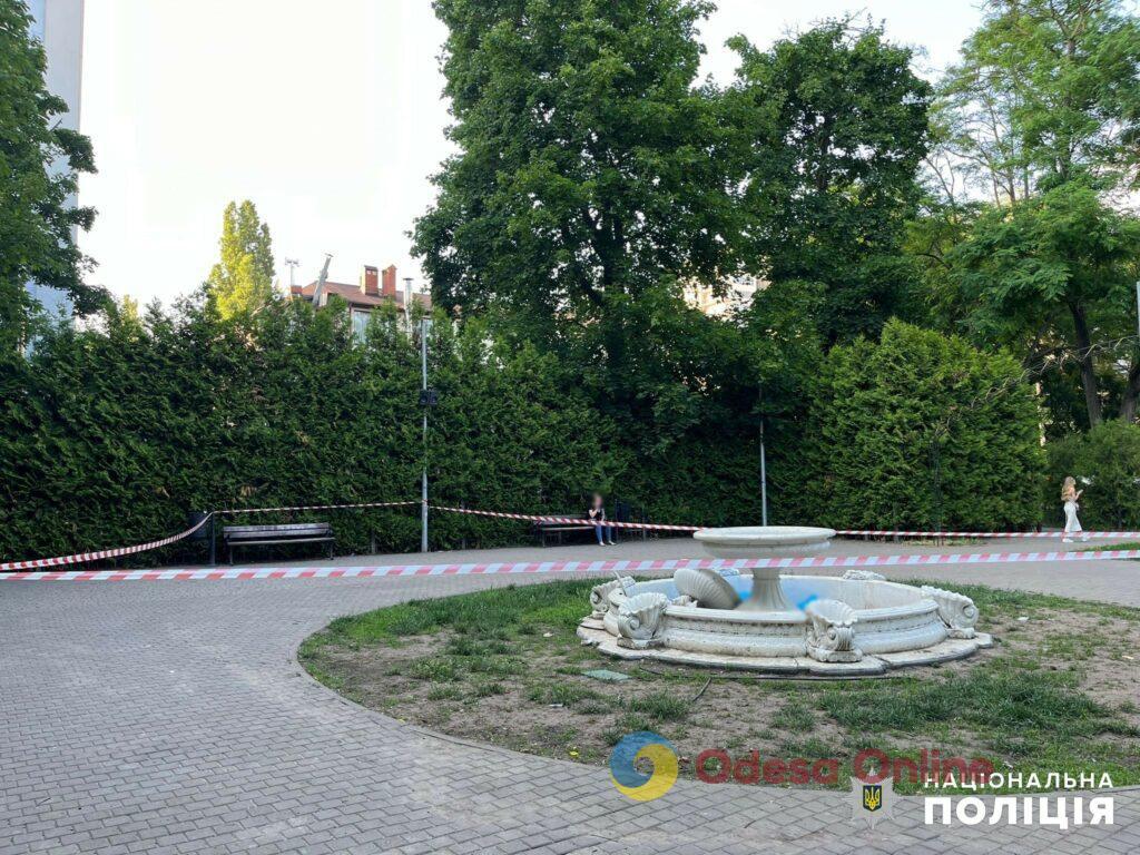 Обрушилась чаша фонтана: в Одессе погиб 13-летний мальчик