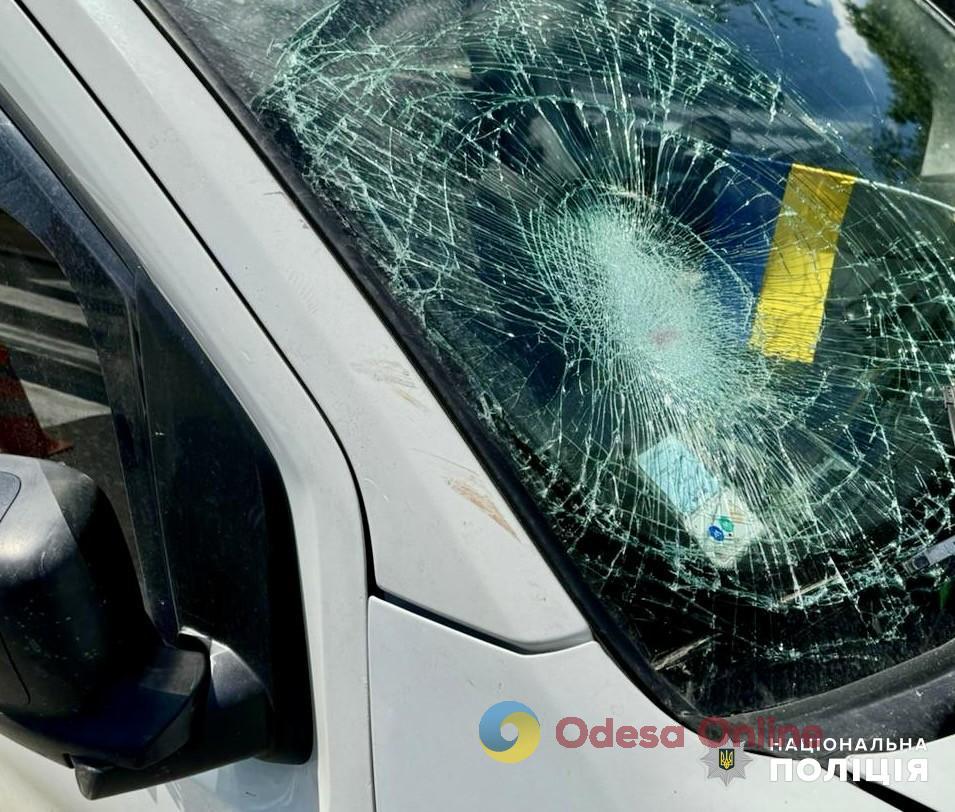 В Одесі на «Двох стовпах» на пішохідному переході автомобіль збив 14-річну дівчинку