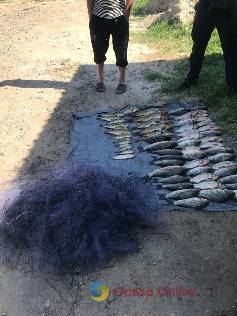 Улов на 128 тисяч гривень: на озері Ялпуг правоохоронці викрили браконьєра (фото)