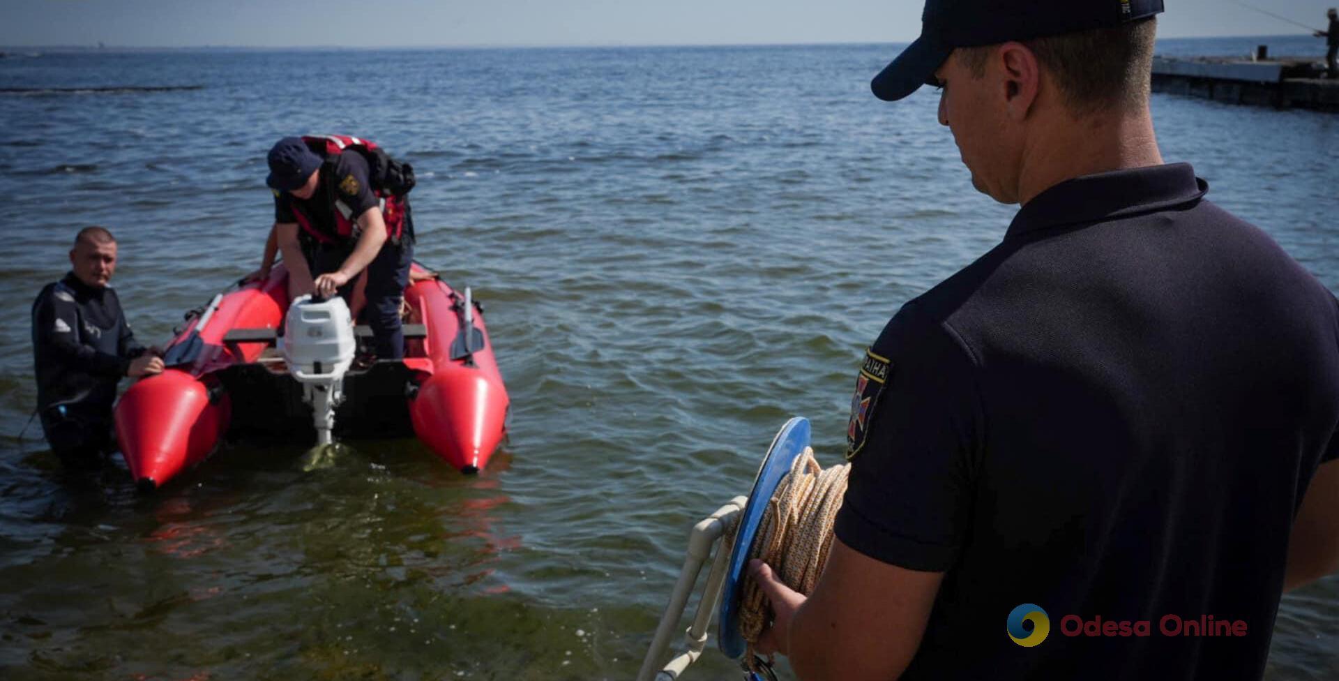 Одесса: поисковики нашли обувь утонувшей полицейской из Ровно