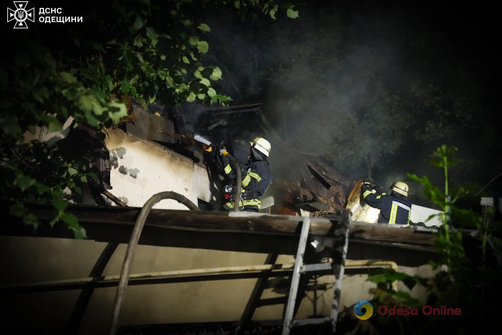 В Одессе ночью горел ресторан (фото)