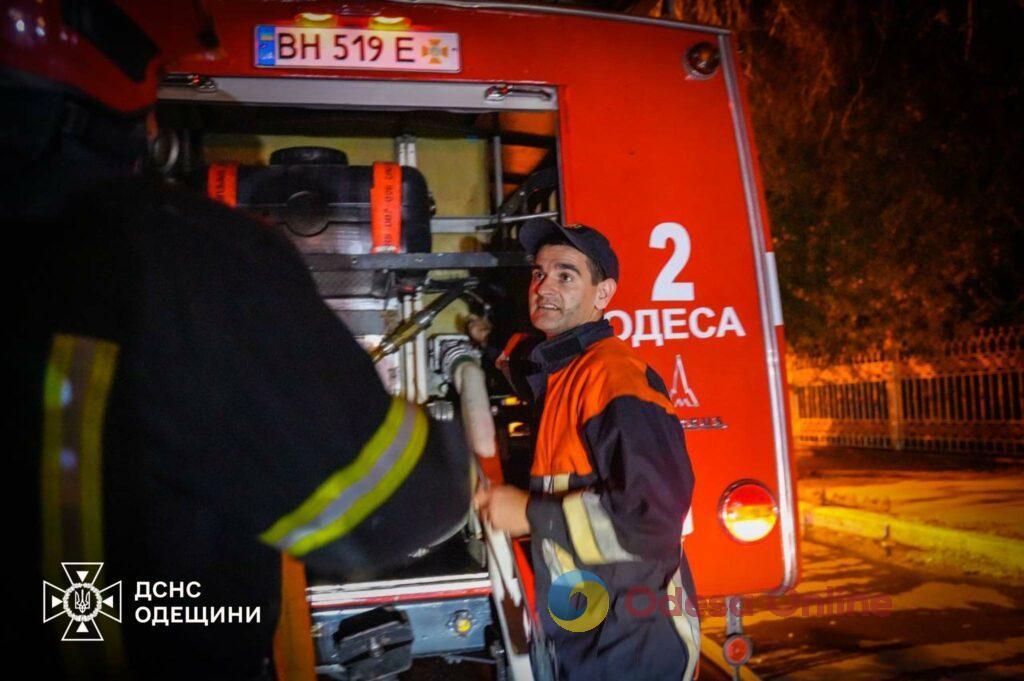 У Приморському районі Одеси гасили пожежу