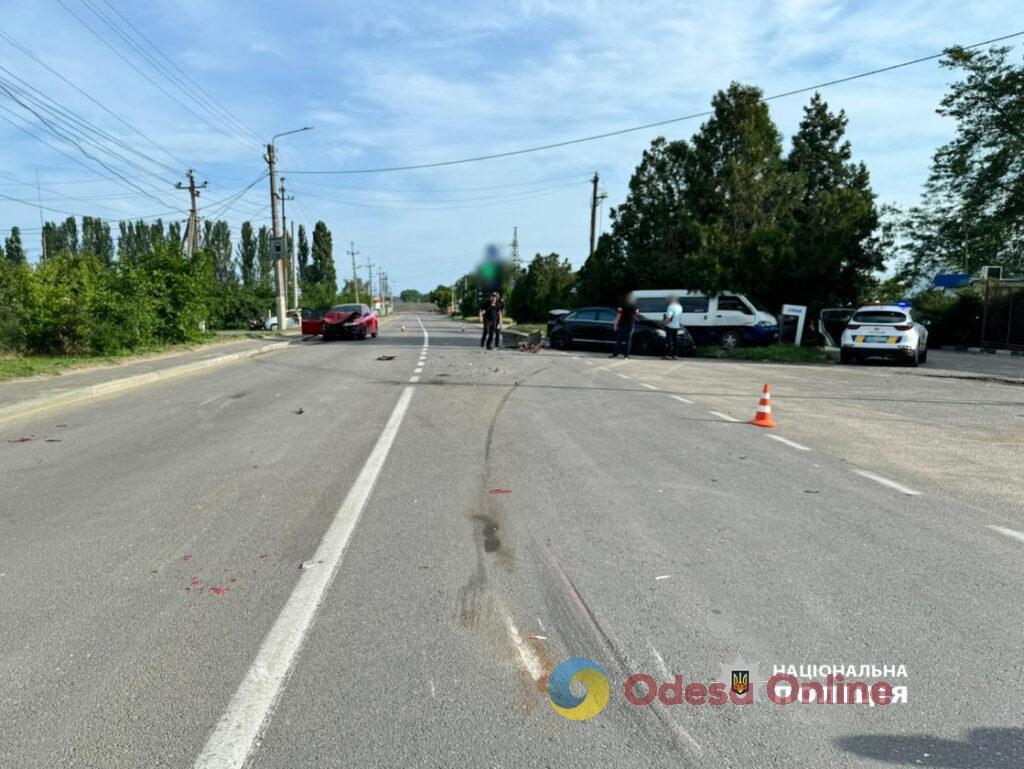 Под Одессой произошло тройное ДТП: один человек погиб и пятеро пострадали