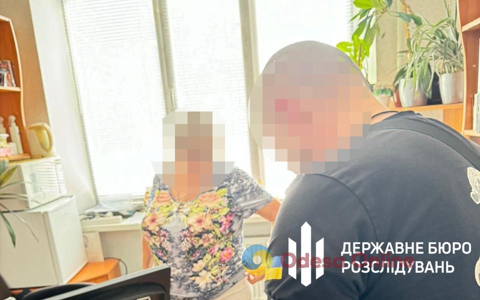 На Одещині двох співробітниць міграційної служби підозрюють у виправдовуванні російської збройної агресії