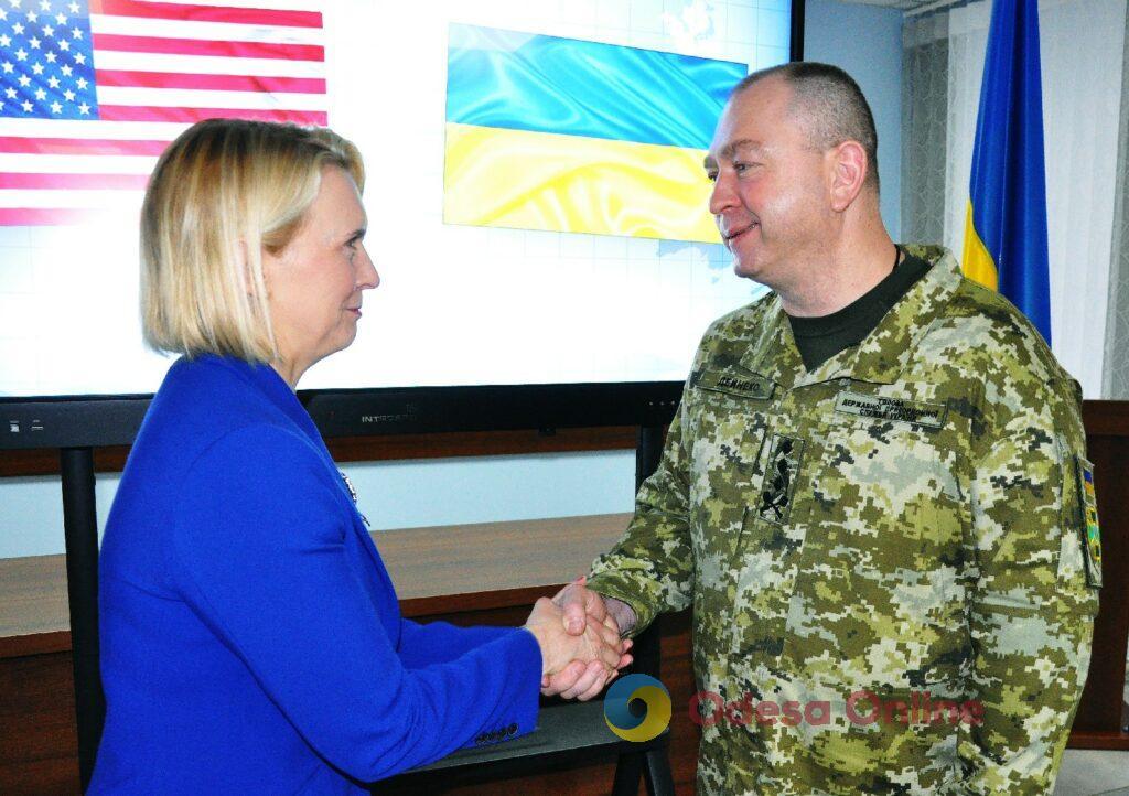 В Одесу прибула Надзвичайний та Повноважний Посол США в Україні Бріджіт Брінк