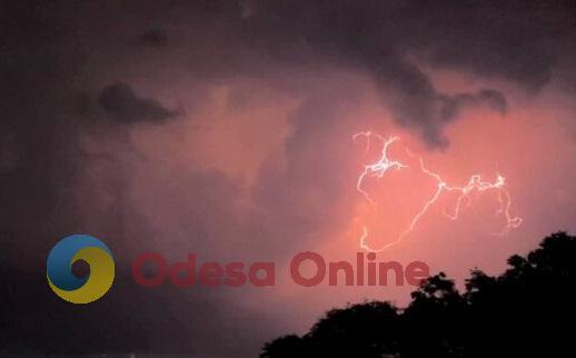 В Одессе и области объявили штормовое предупреждение