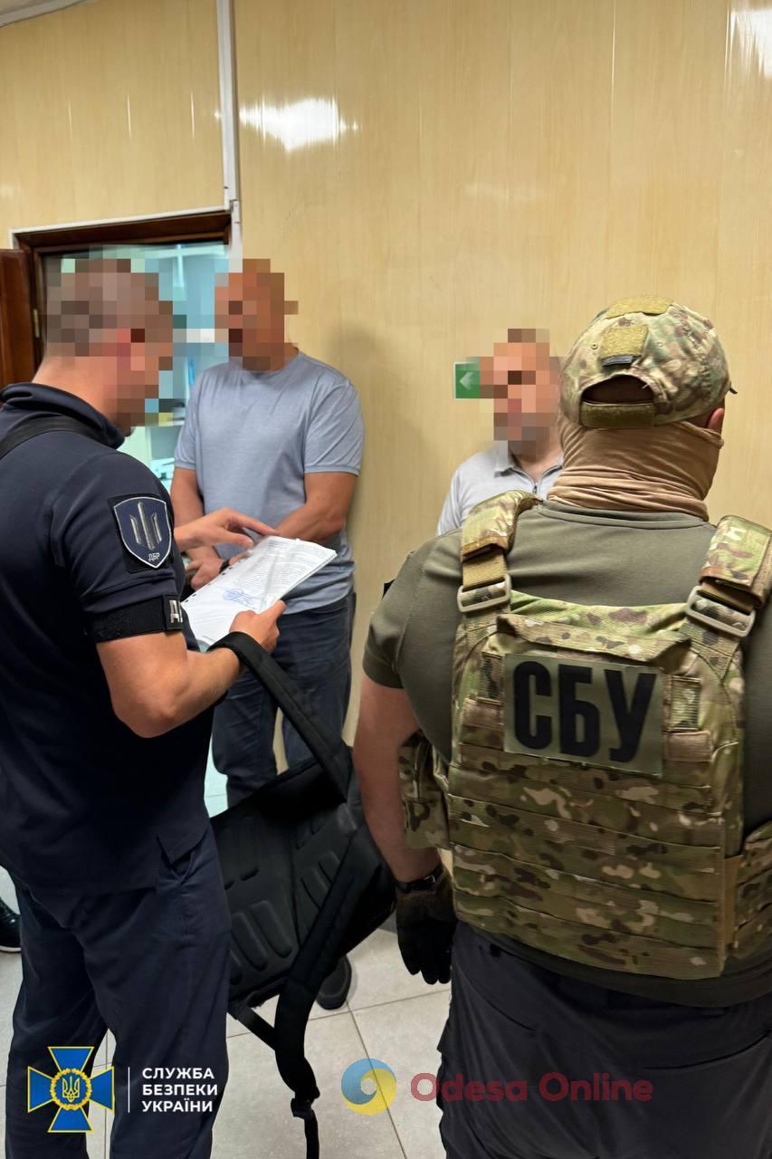 В Одесі начальника управління міграційного контролю ДМС викрили на організації корупційної схеми