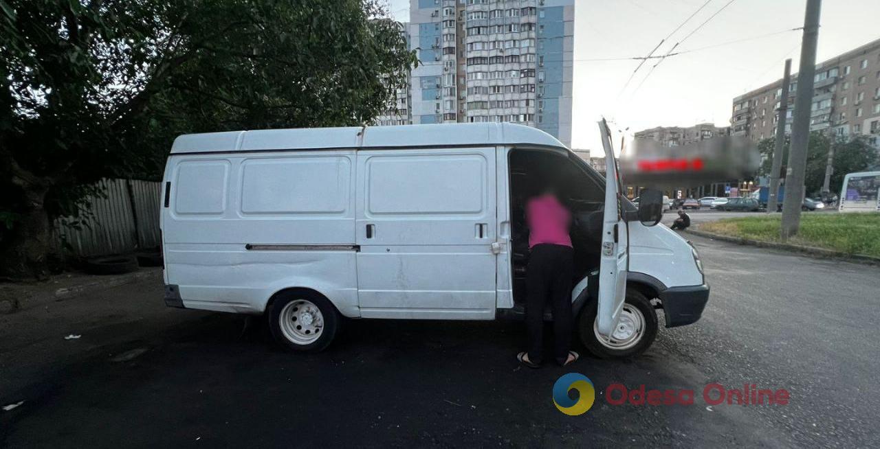 В Одессе задержали незаконную мобильную АЗС на базе микроавтобуса
