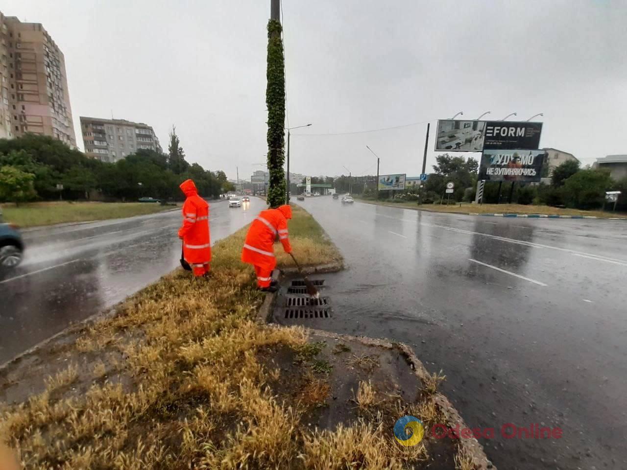 Непогода в Одессе: коммунальные службы работают в усиленном режиме