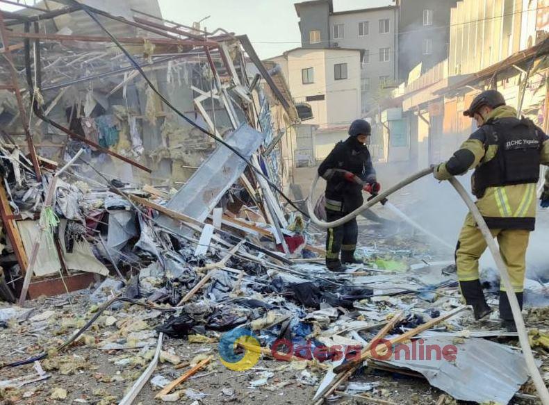 Херсон: россияне ударили по рынку и бизнес-центру, есть разрушения