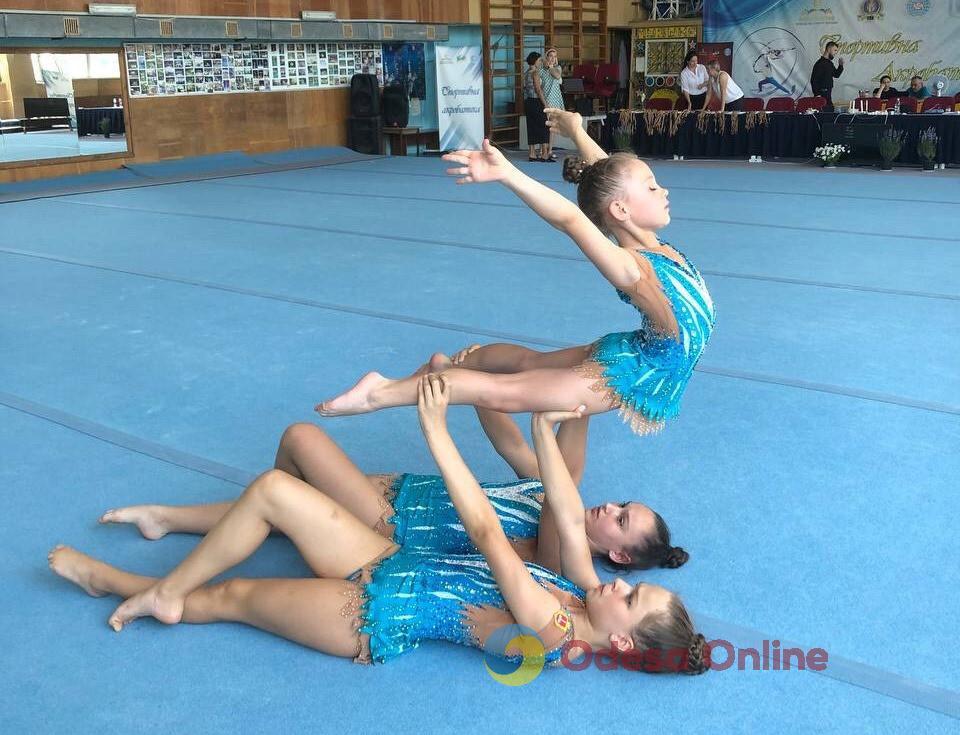 Одесские акробатки заняли призовое место на чемпионате Украины