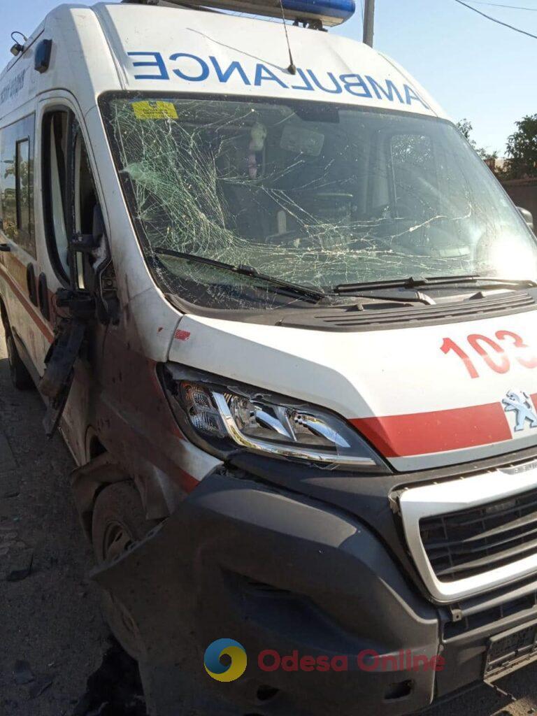 Херсонщина: під удар потрапили місцевий житель та бригада «швидкої»