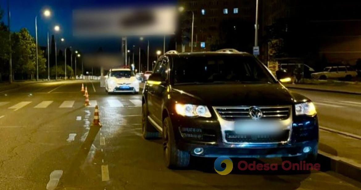 В Одессе внедорожник сбил ребенка на пешеходном переходе