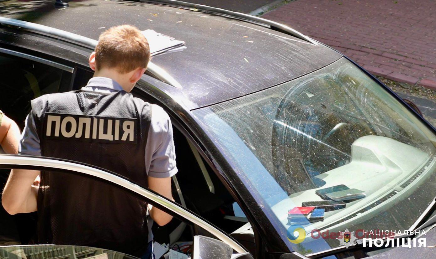 В Одесі спіймали керівника громадської організації на продажу ввезеної під виглядом гумдопомоги автівки