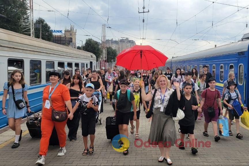 Одеса прийняла на відпочинок ще одну групу дітей із Харкова